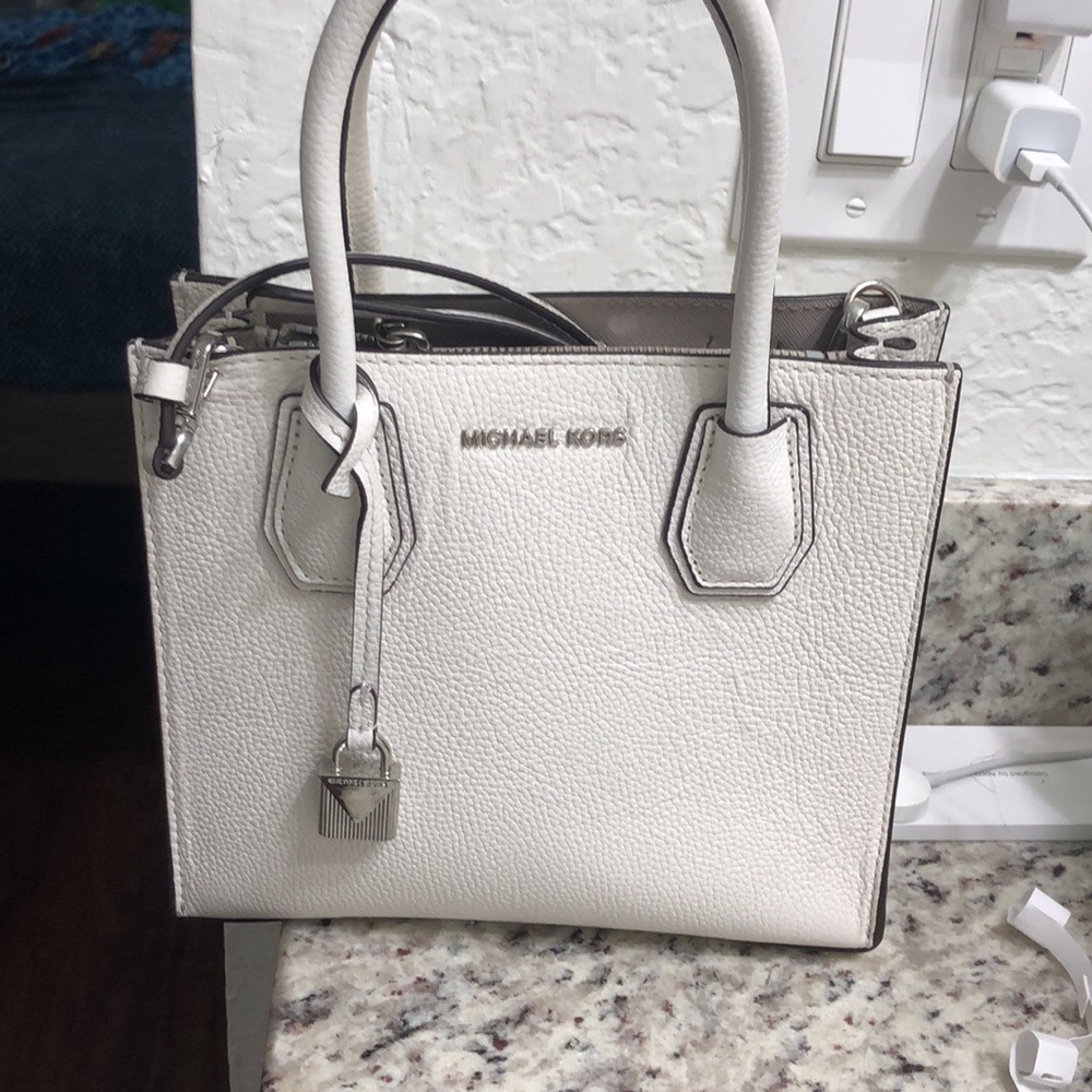 Crossbody mk